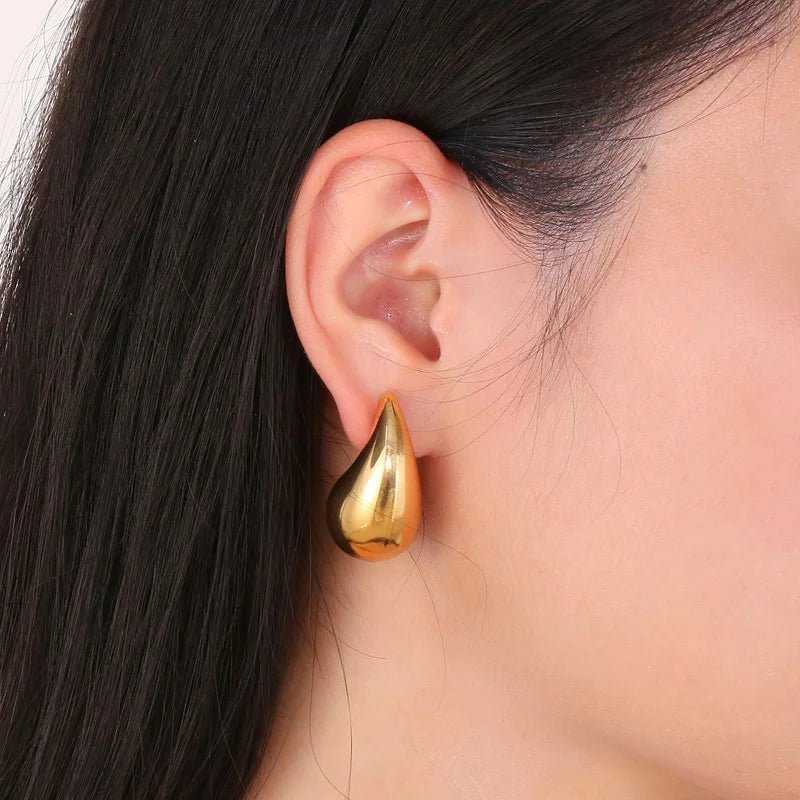 Glamorous Stud Earrings - LMA Store